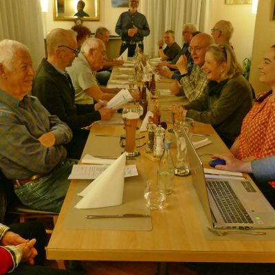 P02-Peter verliest seinen Jahresbericht